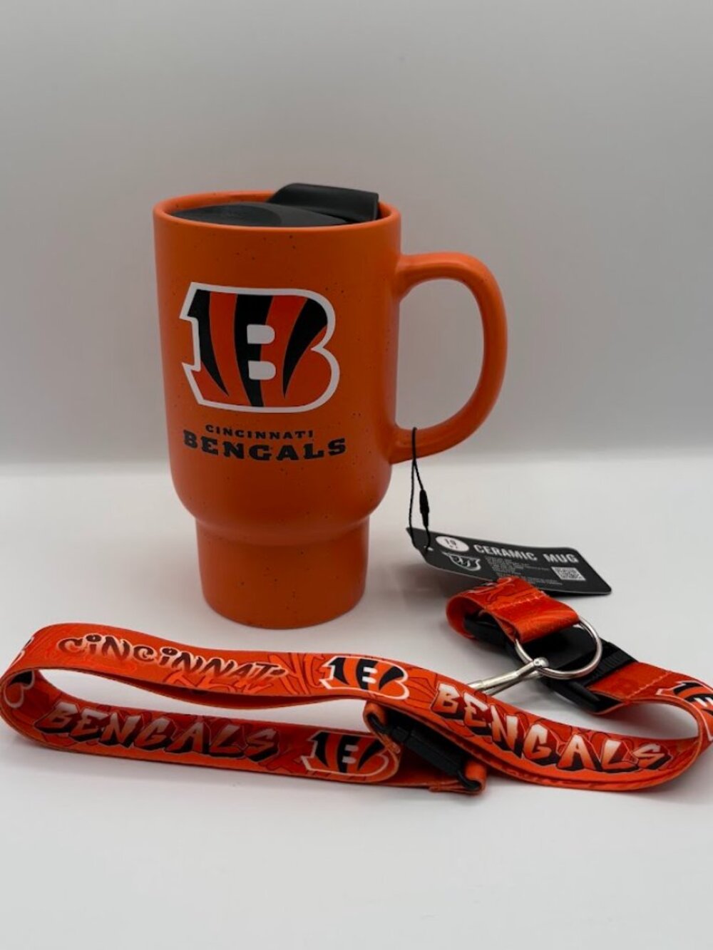 Cincinnati Bengals 19oz Ceramic Travel Mug and Lanyard. New